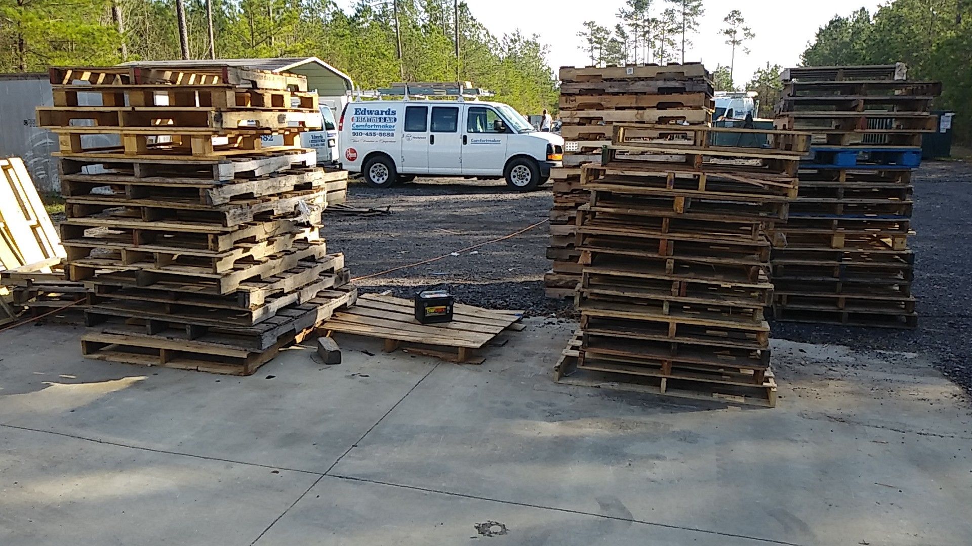 Pallets for free. Call Monday thru Friday 8 to 430 for Sale in