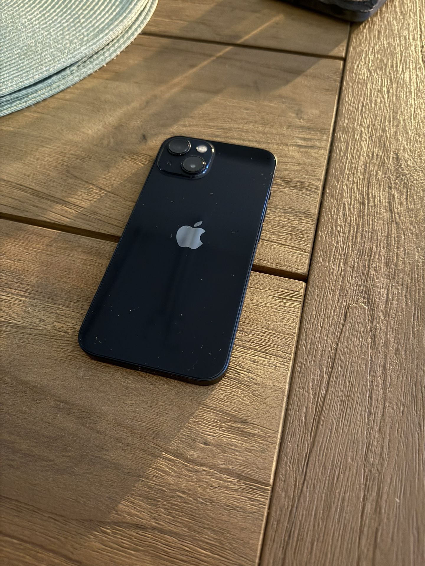 iPhone 13 — Midnight – 128GB – Unlocked – Excellent Condition