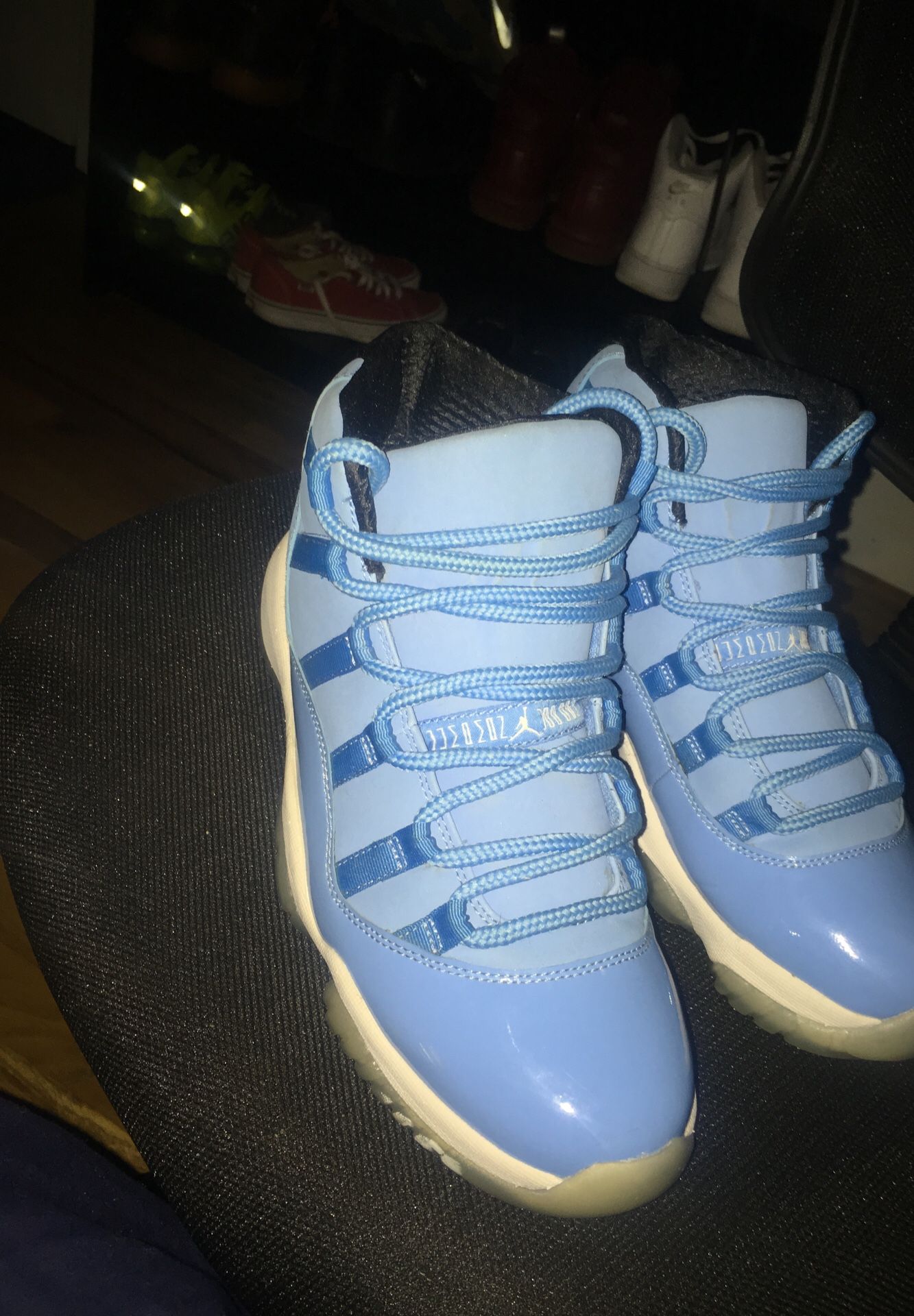 Jordan Retro 11s Pantone