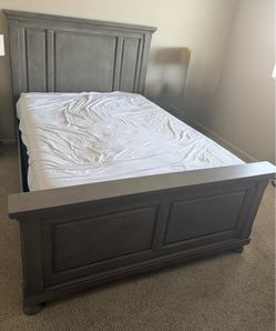 Full Bed with Mattresss