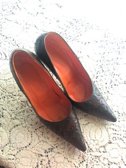 High heels Brown tooled leather 7.5 great shape