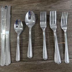 Full Set of Silverware / Flatware - Service for Four (4)