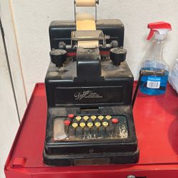 Vintage Antique Listing And Calculating Machine