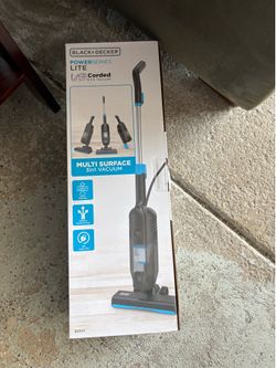 Black & Decker Corded vacuum
