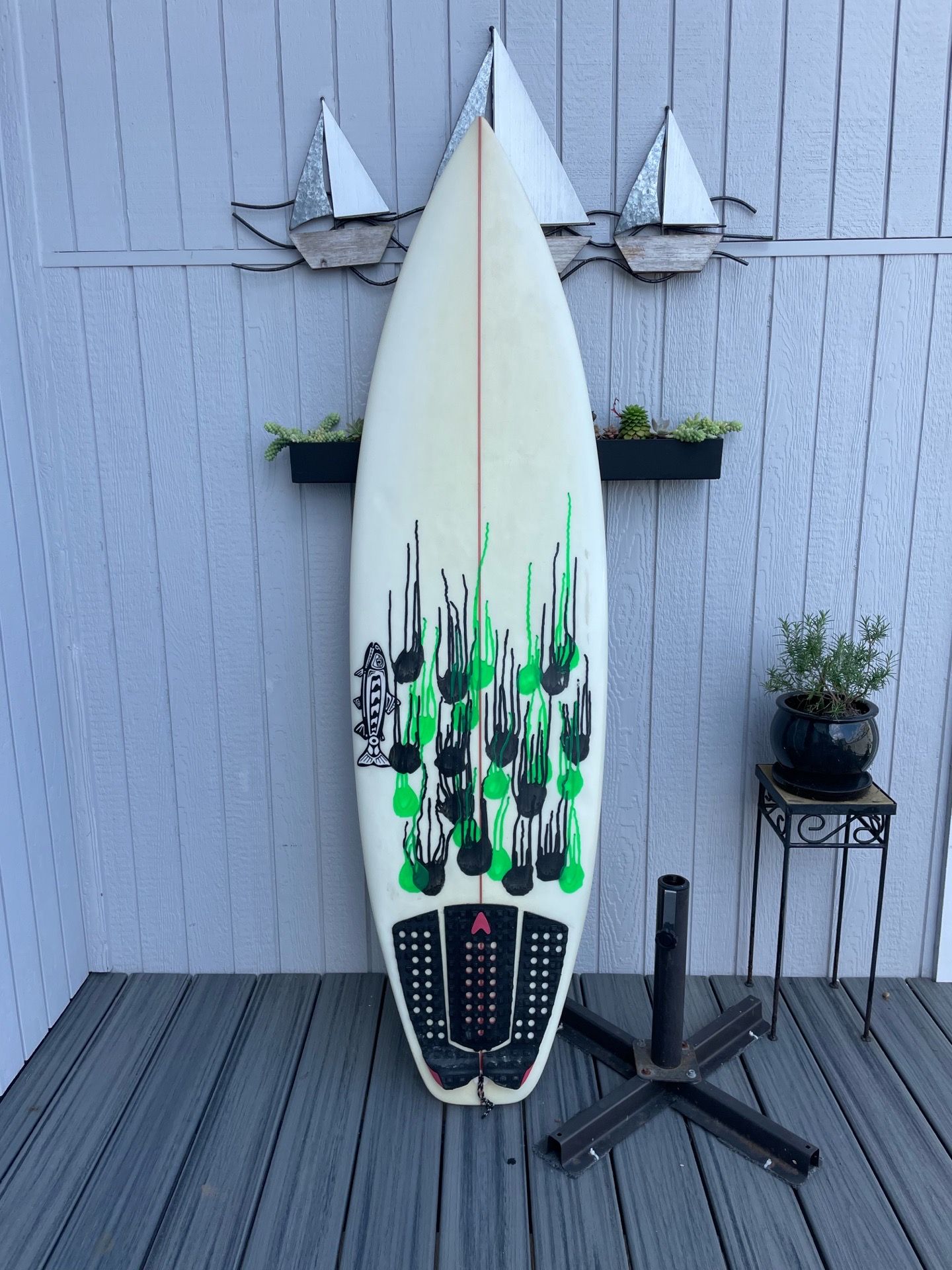 5’10” Surfboard - Barry V