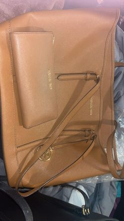 MK PURSE