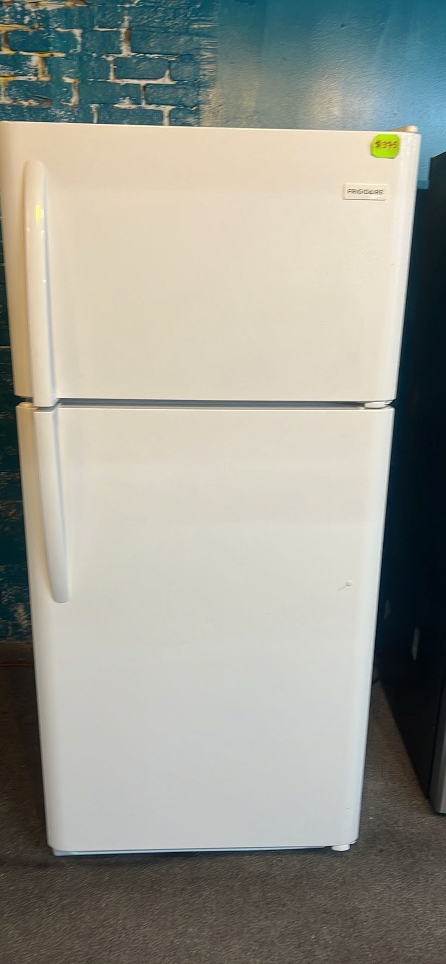 30” Wide Regular Frige Use Like New Perfecto Working