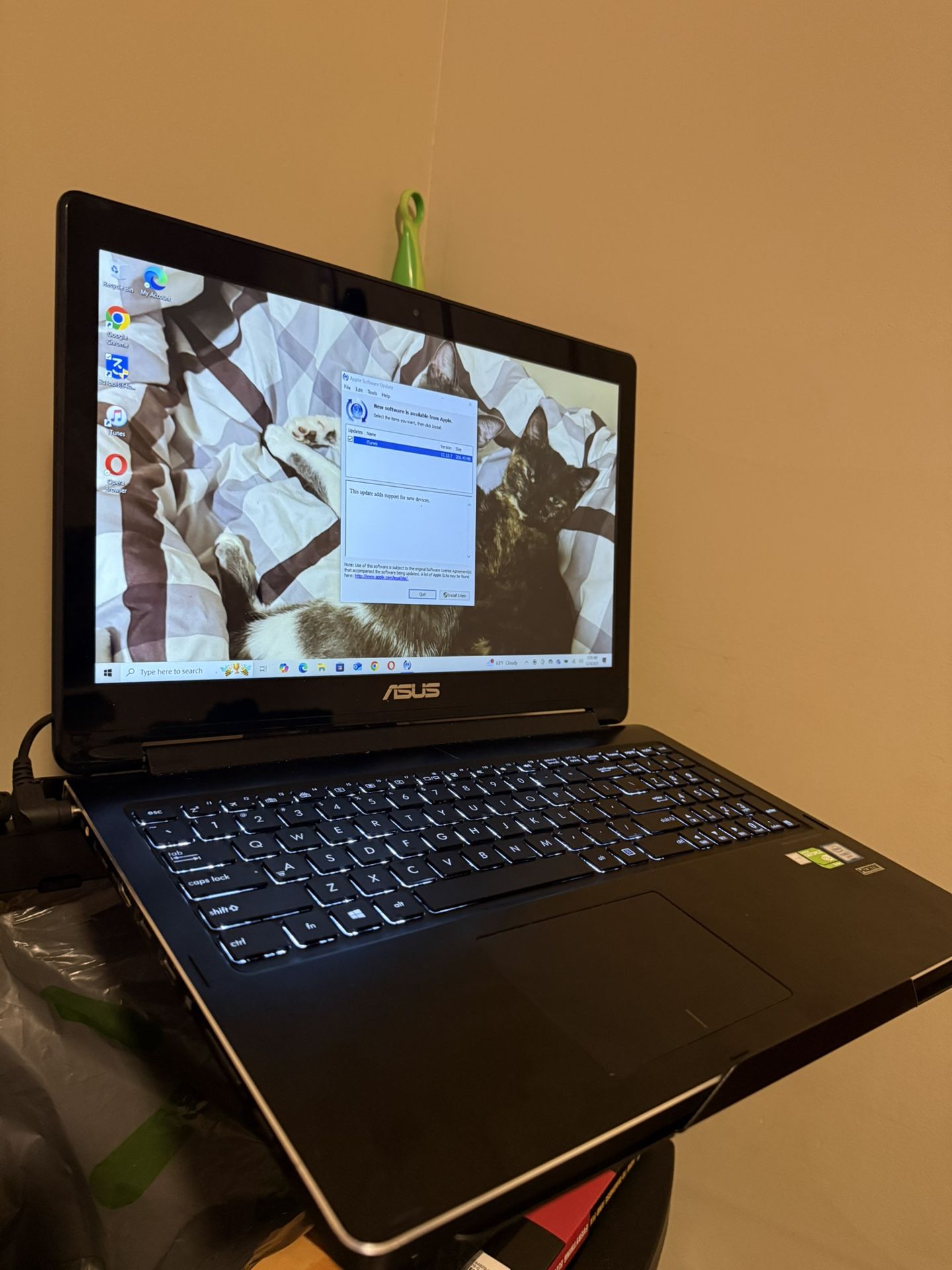 Asus Q552U 2-in-1 Touch 15.6" i7-6500U 2.5GHz 12GB RAM 500GB samsung SSD Windows 10