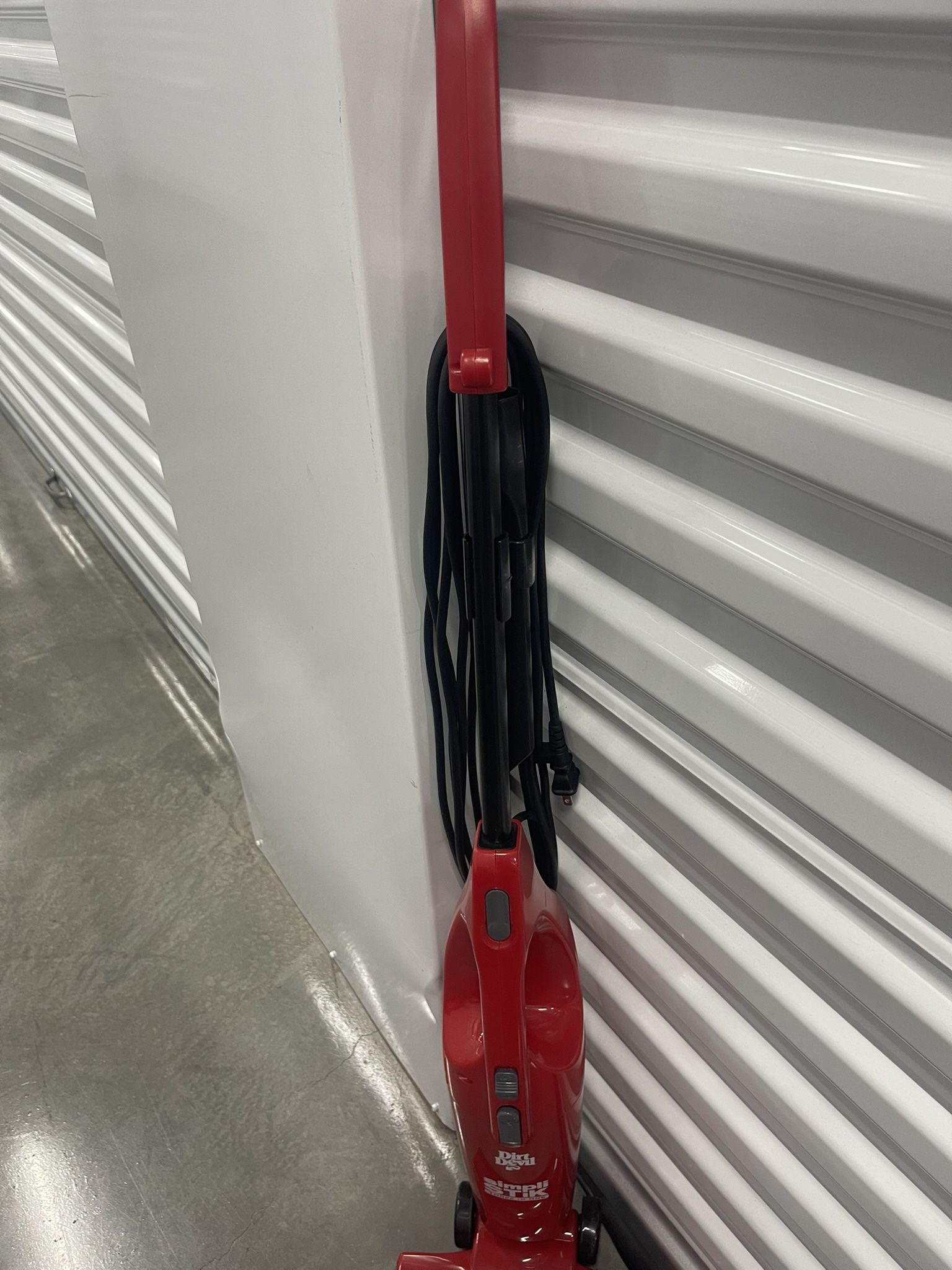 Dirt devil Vacuum