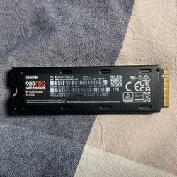 SAMSUNG 980 PRO SSD 1TB with Heatsink 1TB PCIe Gen 4 NVMe M.2 Internal Solid State Drive, Heat Control, Max Speed, PS5 Compatible Desktop Storage 