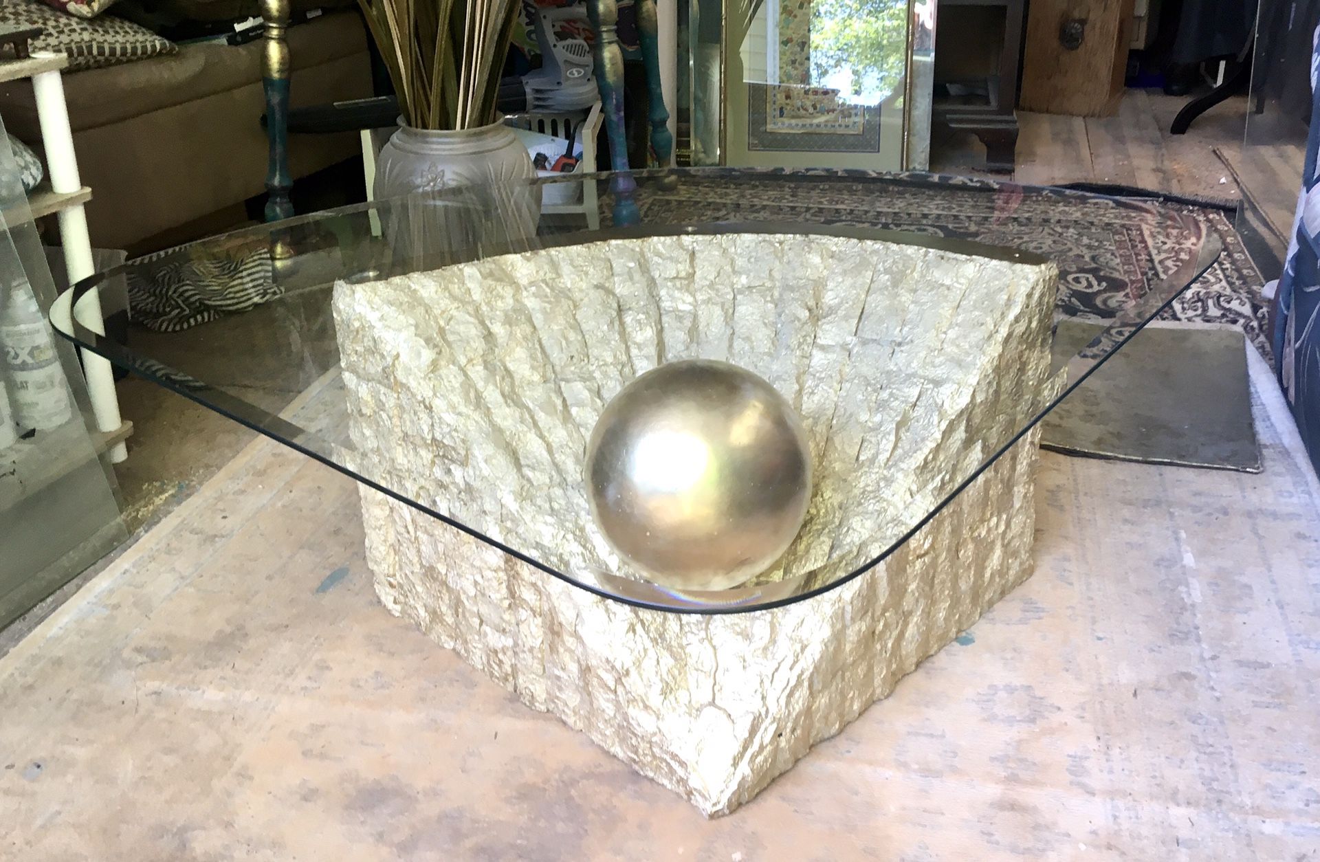 Gorgeous Gold Mid-Century Modern/Post Mod Geometric Corner Table!