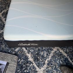 King Tempurpedic