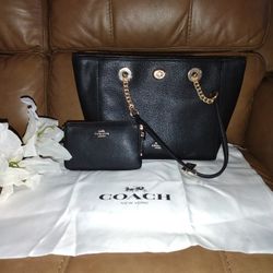 Coach Leather Purse And Wallet 