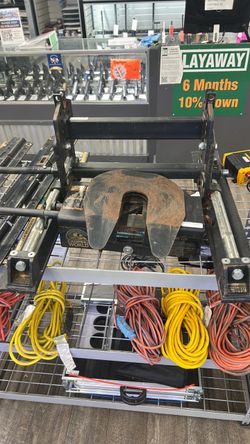 Fifth Wheel Trailer Hitch Coupler