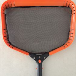 Pool skimmer