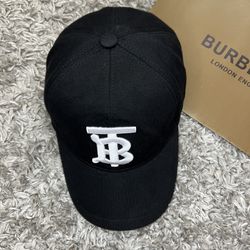 Burberry hat 