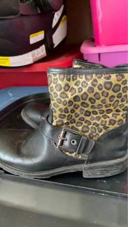 Size 1 girls boots