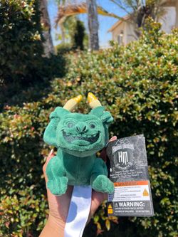 Gargoyle shoulder plush , glow in the dark , Brand New !
