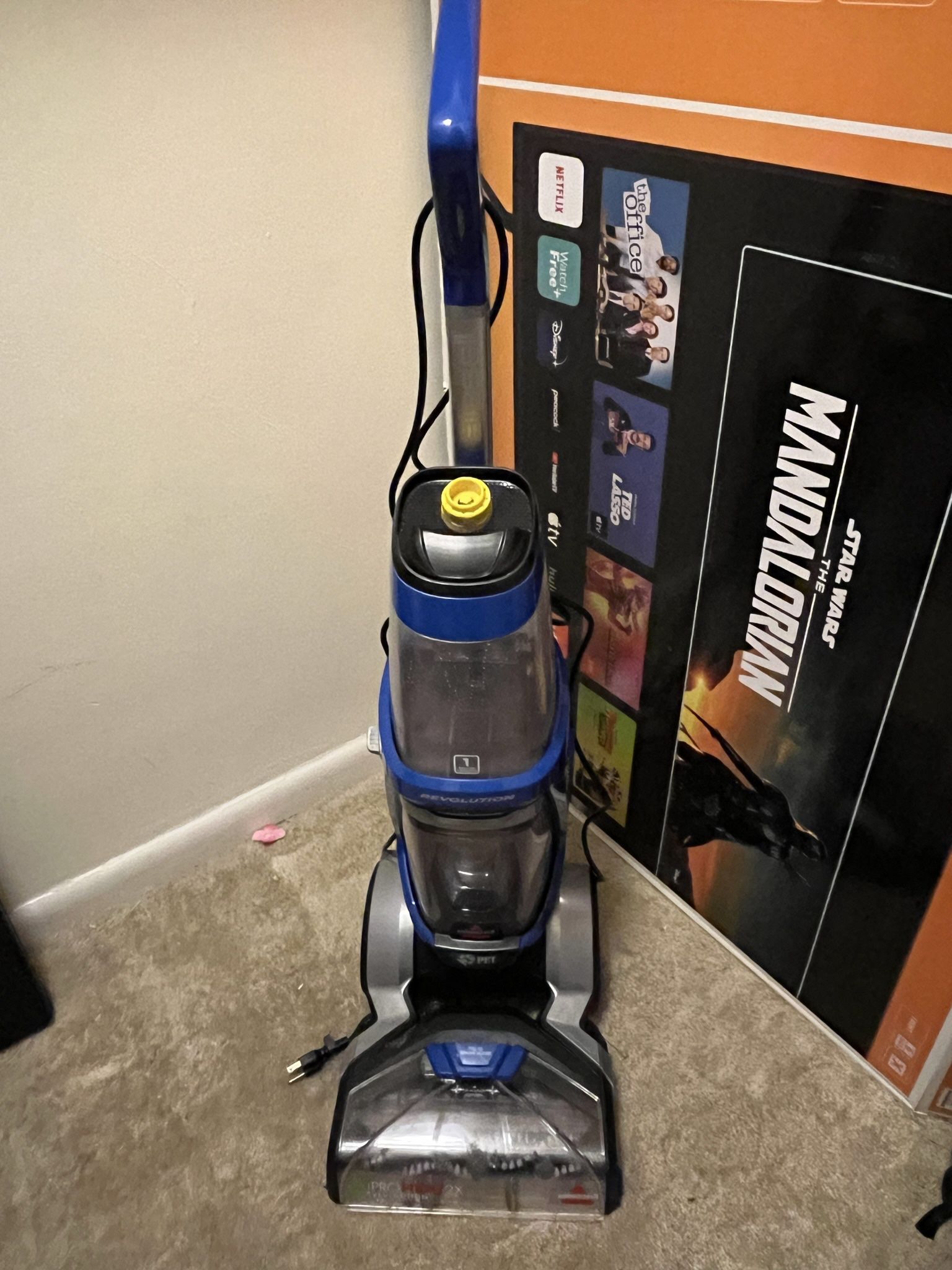 USED Bissell Carpet Steamer - Project 2x Revolution 