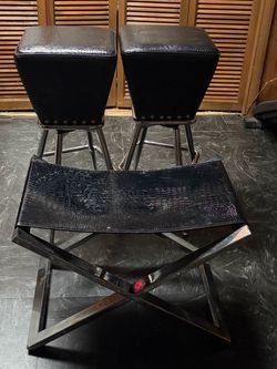 Black Croc-Embossed Stools Set of 4/ bench seat