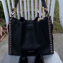 Michael Kors set NWT flats size 8 Pick up location in the city of Pico Rivera 