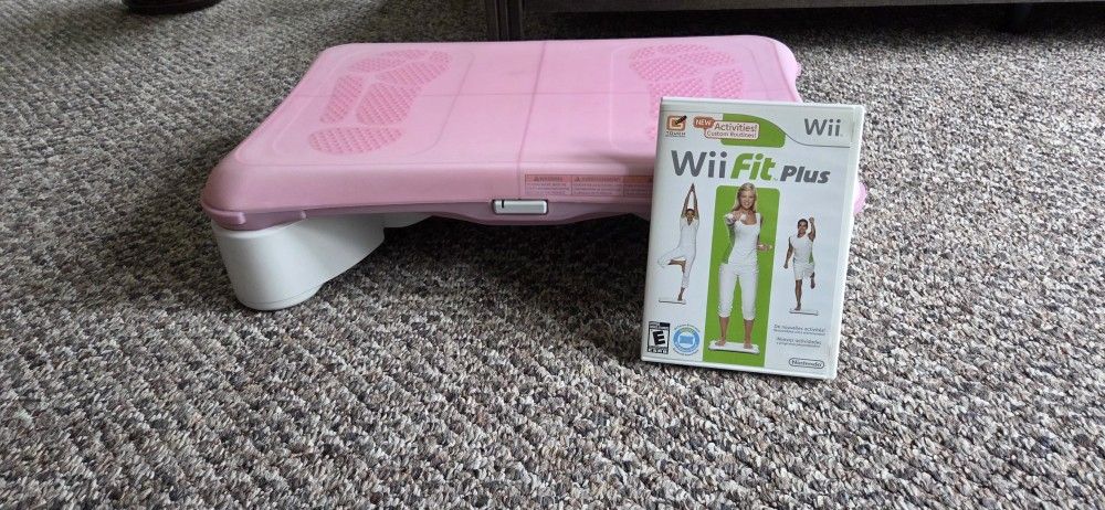 Wii Balance Board + Raiser + Wii Fit Plus Game