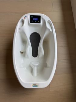 Aquascale 3-in-1 Digital Scale, Water Thermometer, and Infant Bath Tub