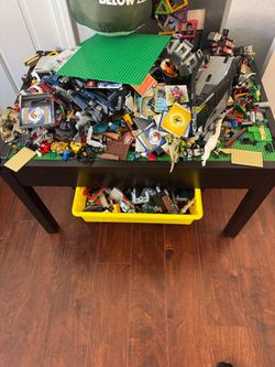 Lego table with legos