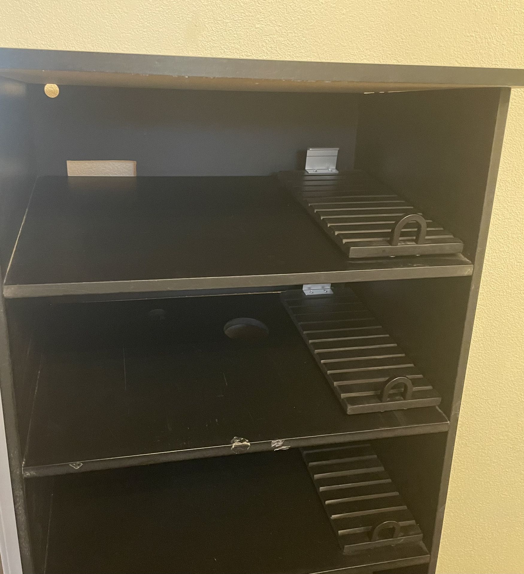 Shelf - Storage (H: 47.5” W: 24” D: 16”)