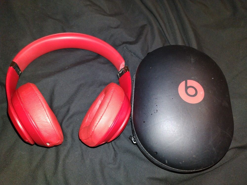 Beats Headphones Red Wireless Comes With Case Left Side Broke Apart But They Still Work Great They Were Tested Charge Well With USB Charger