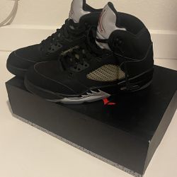 Black Jordan Retro 5