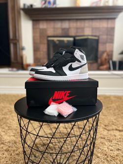 Air Jordan 1 Retro High ‘Stage Haze’ Size 9 Mens