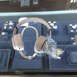 Beat Headphones Pink Solo 4