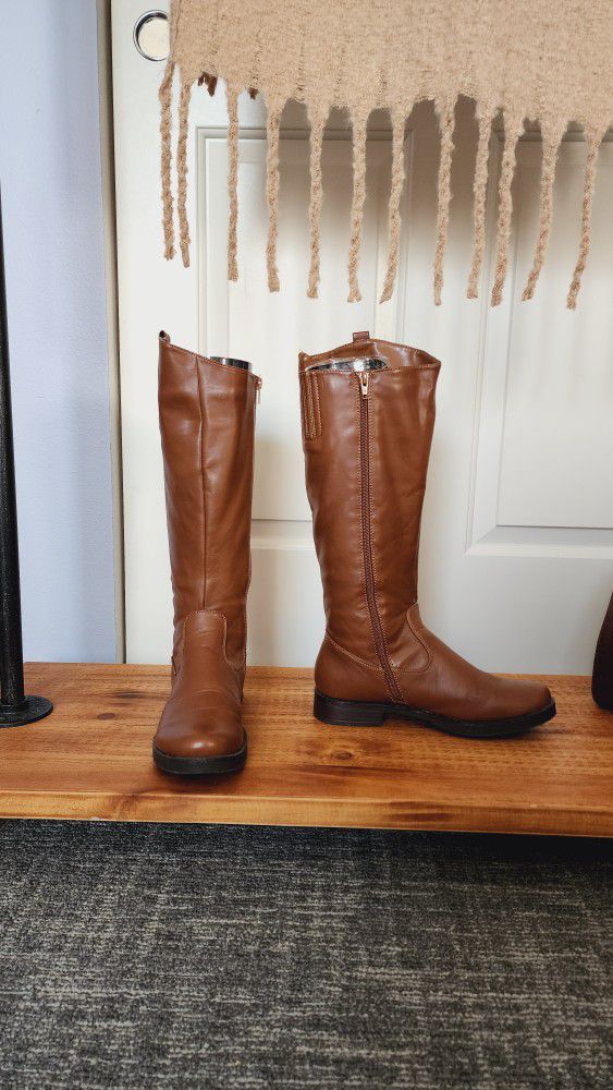 Tall Boots Cinnamon  Brown NWOT Nicole  8.5 Scarf/ Shawl "FREE"With Purchase Of Boot