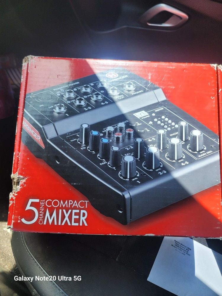 Harbinger 5 Channel Compact Mixer