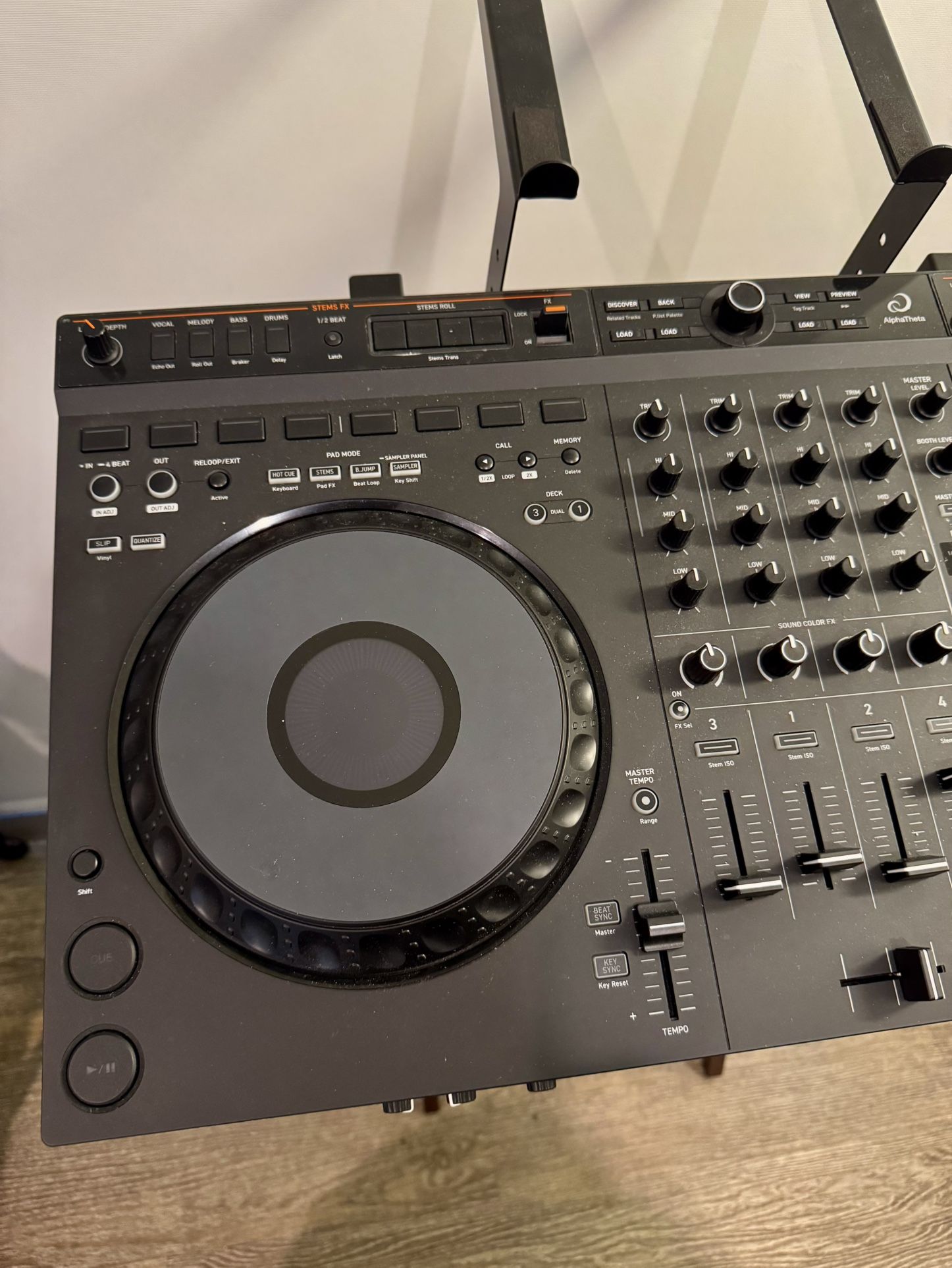 AlphaTheta DDJ-GRV6 4-channel DJ Controller with Groove Circuit