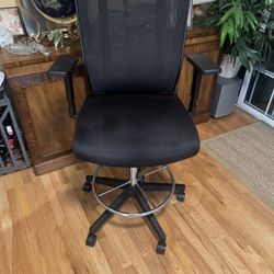 Vari Ergonomically Designed Drafting Chair Adjusting 