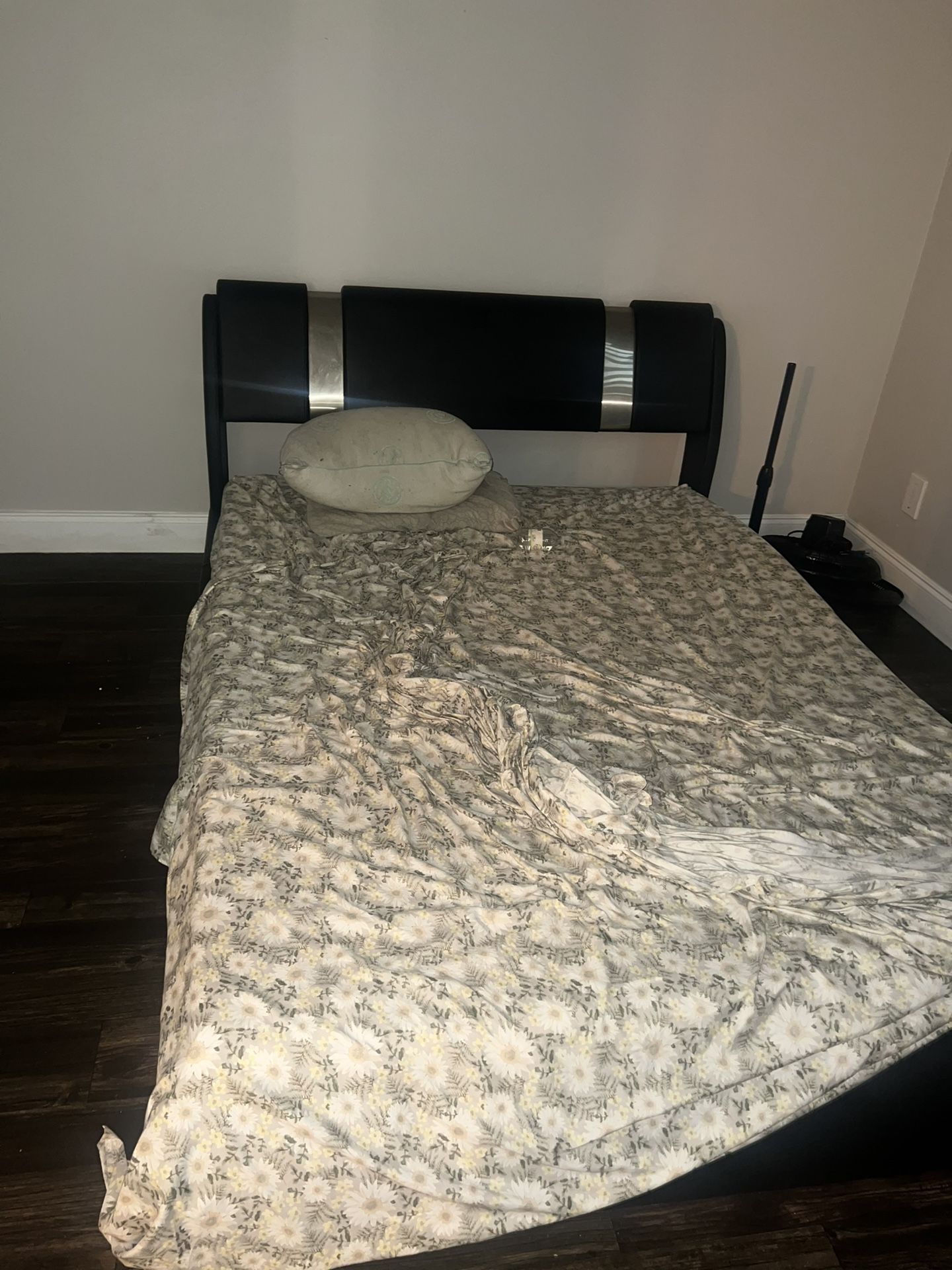 Queen bed Frame