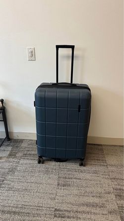 Swiss Mobility Durable Hard Shell Suitcase