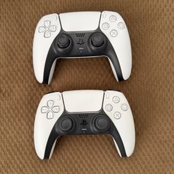 2 White PS5 Controllers Like New