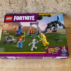 LEGO FORTNITE PEELY & SPARKPLUG’S CAMP GREAT FOR BIRTHDAY GIFT OR GIVE OUT