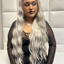 Synthetic Lace Front Wig-Icy Blonde Long Wavy Dress Up Wig- Brand New $50- Peluca Larga Ondulada Nueva