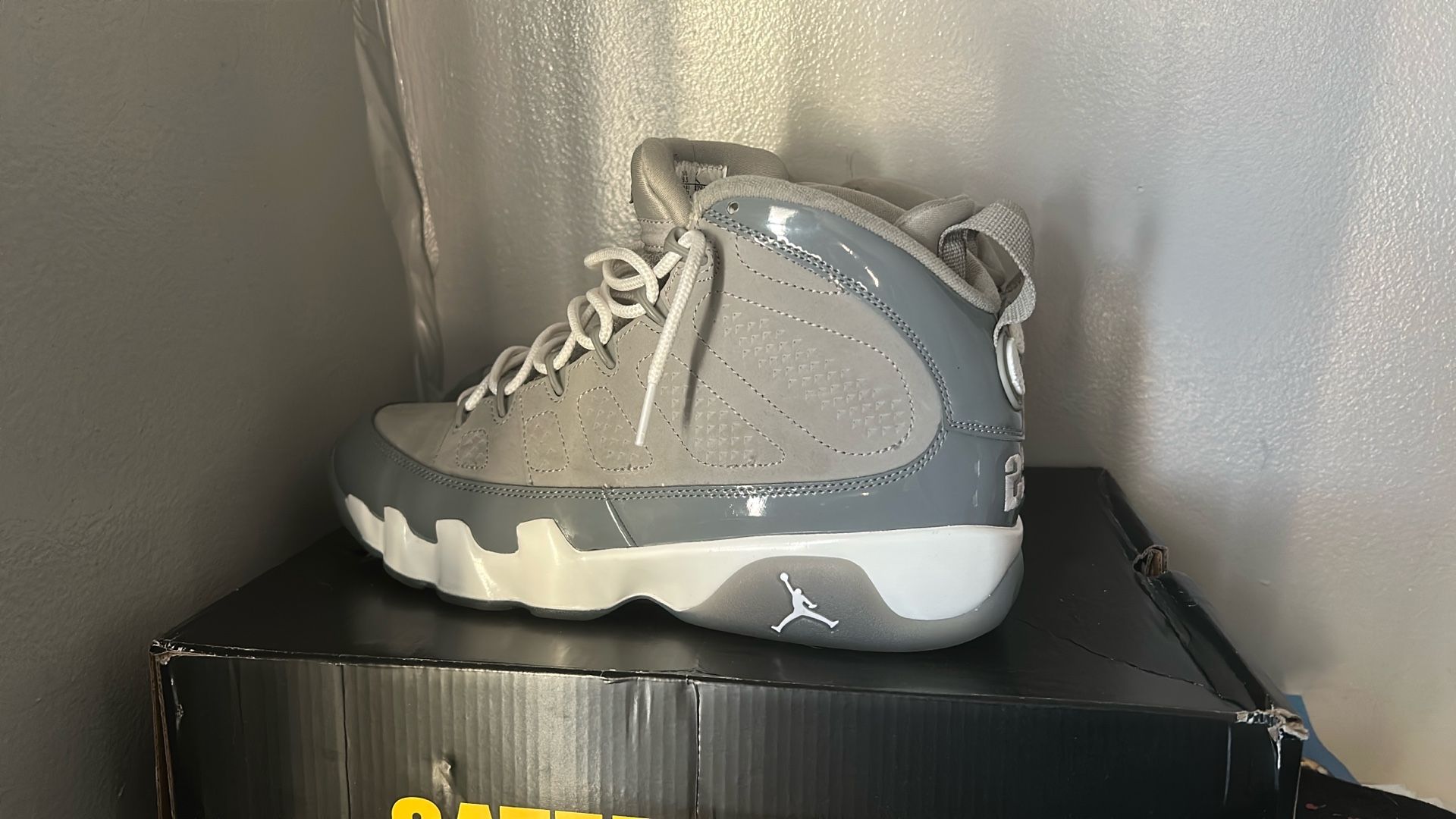Jordan 9s Size 9.5 