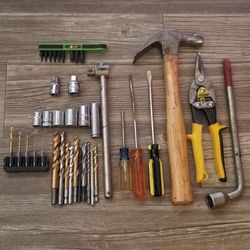 Misc Hand Tools 1/2" Breaker Bar - Sockets - Hammer - Screwdrivers - Drill Bits - Adapters - Tin Snips