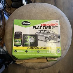Emergency flat tire repair kit