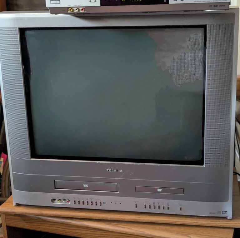 Toshiba CRT 24" Tv