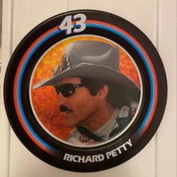 Richard Petty Vtg 1995 Collectors 10” Metal Hanging Photo Plate STP #43 NASCAR