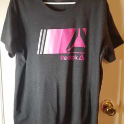 Reebok Women's Graphic T-Shirt Size XXL