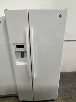 Refrigerator GE 33”