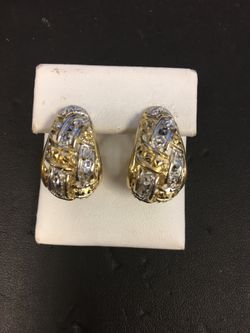 Gold earrings